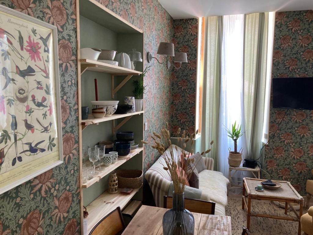 Une Maison De Famille Oloron-Sainte-Marie Ngoại thất bức ảnh
