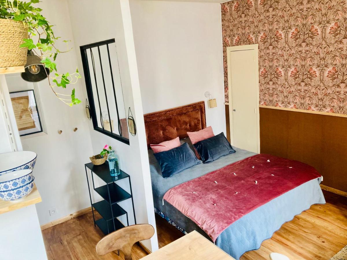 Une Maison De Famille Oloron-Sainte-Marie Ngoại thất bức ảnh