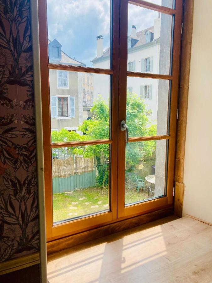 Une Maison De Famille Oloron-Sainte-Marie Ngoại thất bức ảnh
